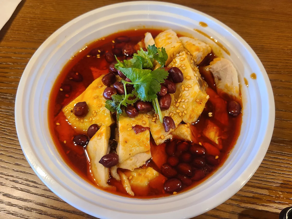 口水鸡 Cold Cut Chicken w Chili Sauce